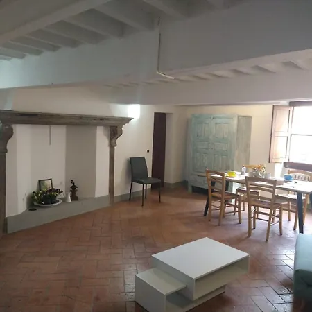 Palazzo Reali - O Nella Storia Di *