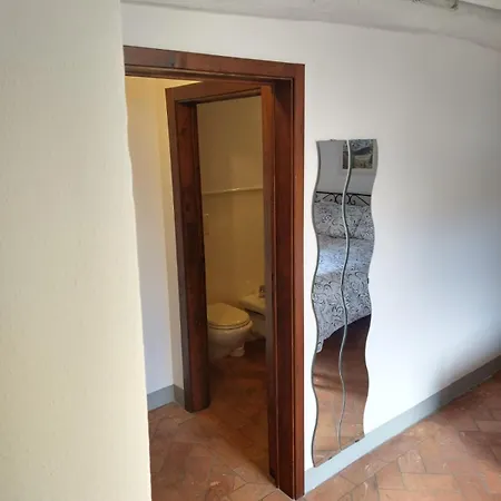 Palazzo Reali - O Nella Storia Di *