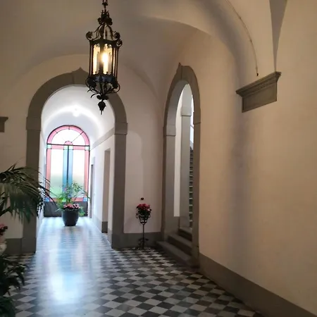 Palazzo Reali - O Nella Storia Di * Pistoia
